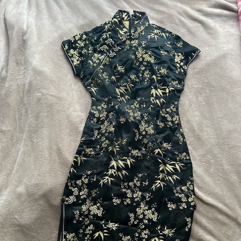 Chinese Traditional Dress